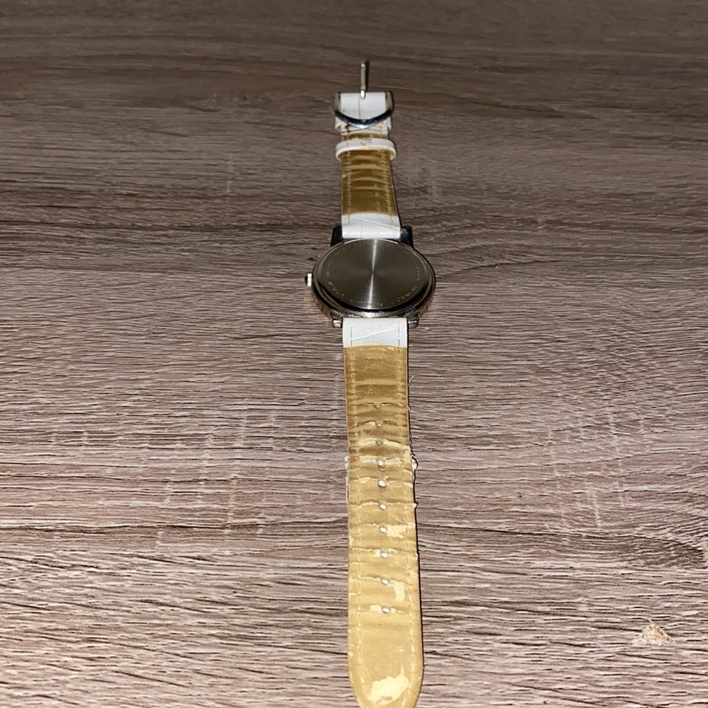 Hello Kitty Watch - Picture 2 of 5
